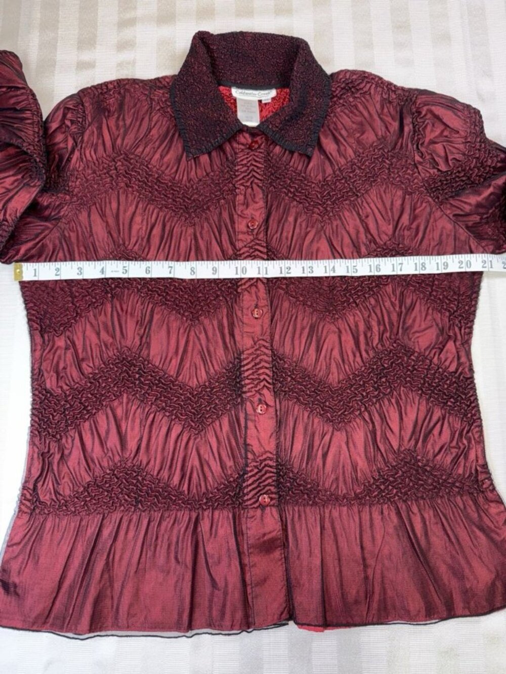Coldwater Creek Red Crinkle Button-Up Top Lightweight Textured Chevron Medium - Picture 7 of 15
